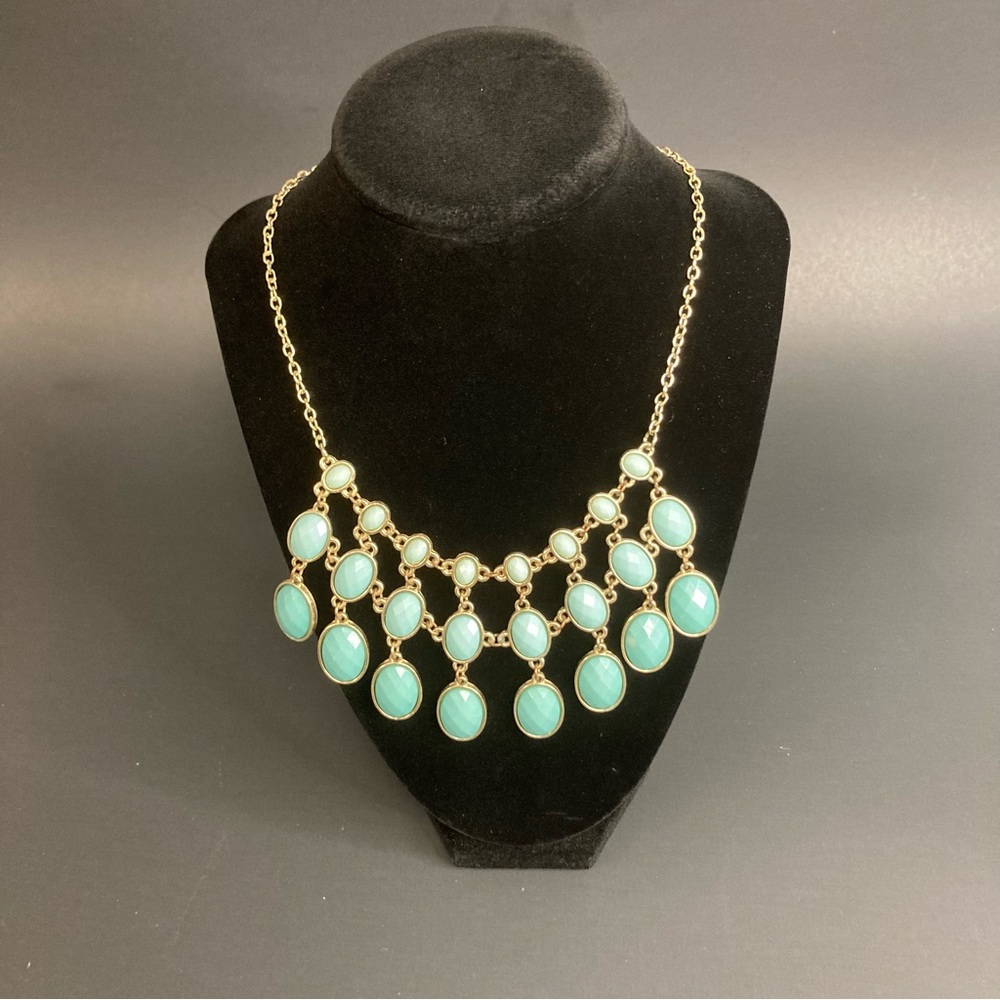 Icing ombré turquoise necklace